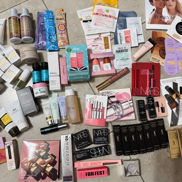 Huge Skincare Makeup Hair Perfume SAMPLES Bundle Sephora Ulta Nordstrom luxury - Picture 4 of 10